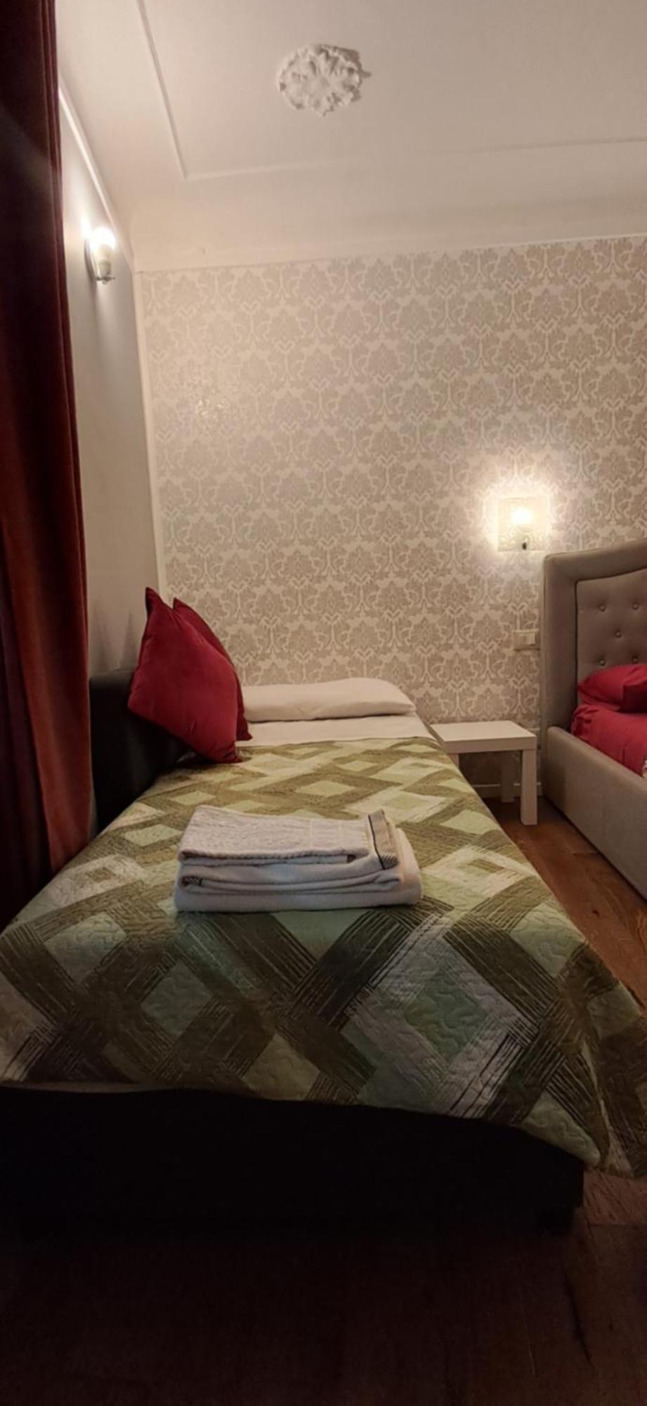 B&B Italian Guest Genova ภายนอก รูปภาพ